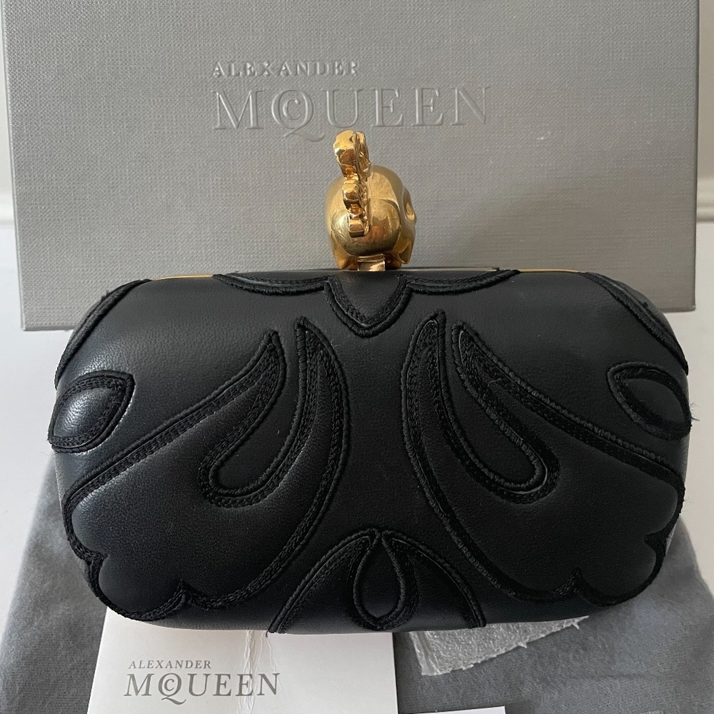 SOLD EMT 420 Alexander Mcqueen Britannia Skull Box Clutch Black - Picture 2 of 10